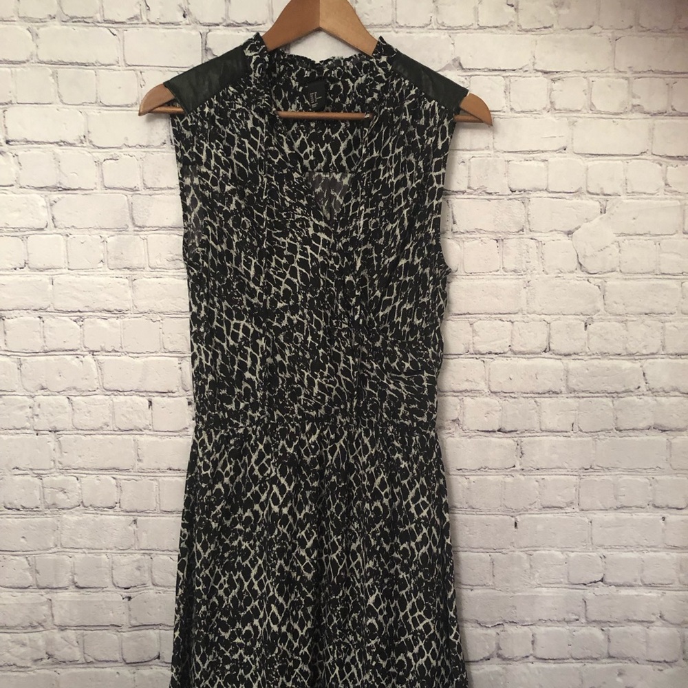 H&M Sleeveless Faux Wrap Dress Size 8